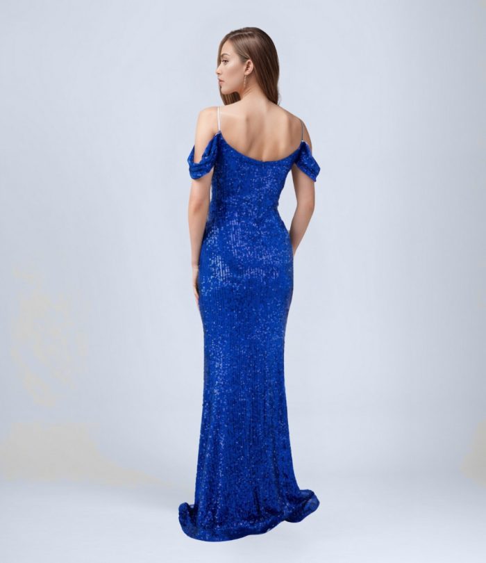 Düşük Yaka Askılı Yırtmaçlı Pul Payet Uzun Abiye Elbise - Görsel 2